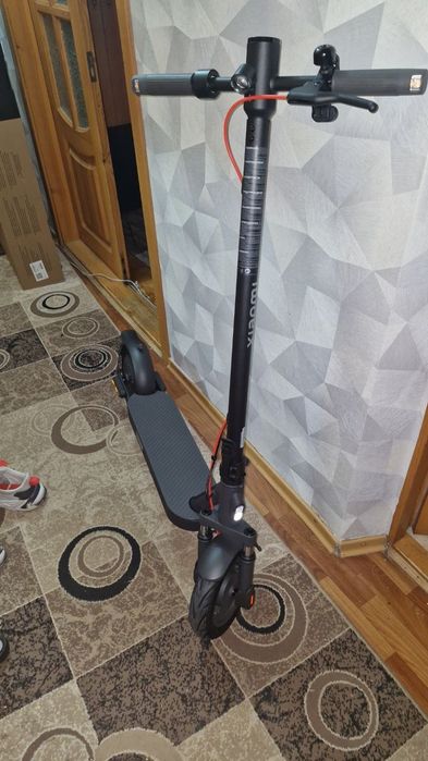Електросамокат Xiaomi Electric Scooter Elite (BHR9603GL). Як НОВИЙ. Г