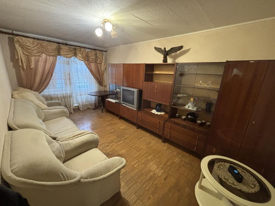 Двокімнатна квартира на Браїлках.