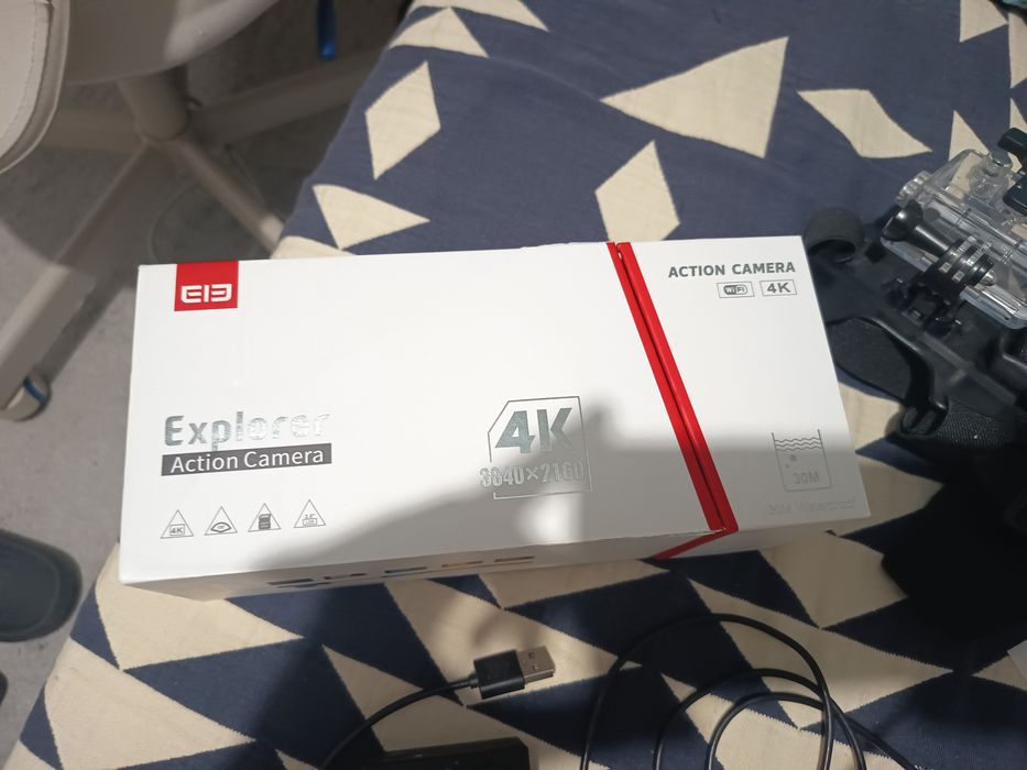 Câmara de Ação 4K com Acessórios + Capa Estanque Impermeável