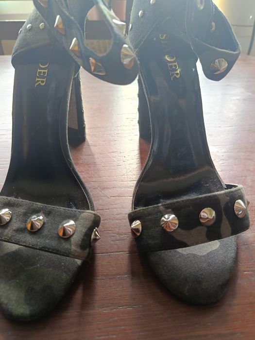Buty na wysokim obcasie