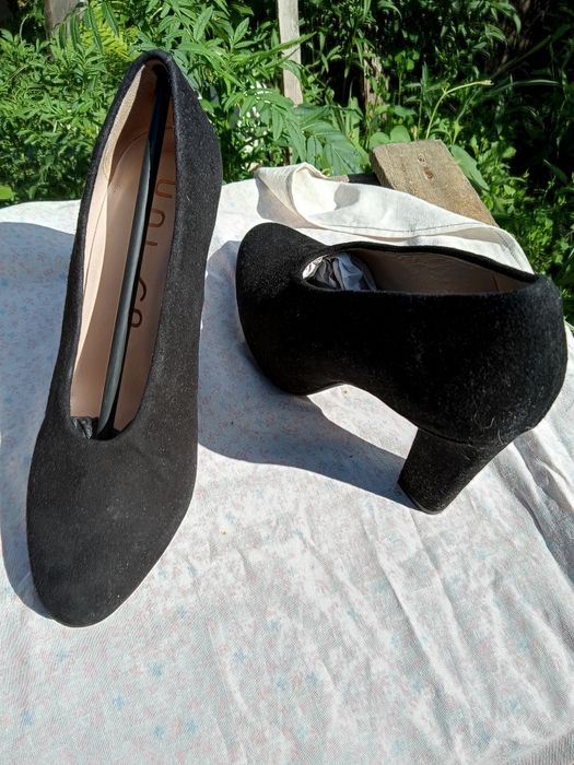 ТУФЛИ замшевые,новые