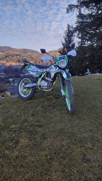 Продам мотоцикл BSE J3D 250