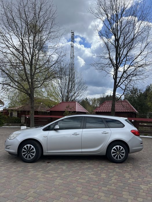 Opel Astra J Sports Tourer