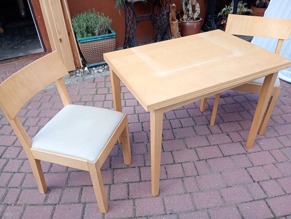 Stół rozkładany Ikea z krzesłami