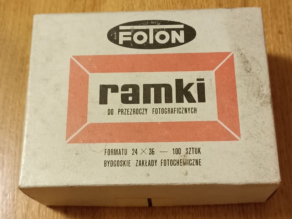 100 szt. Fabrycznie NOWE plomba Foton Ramki przeźroczy slajdów 24 x 36