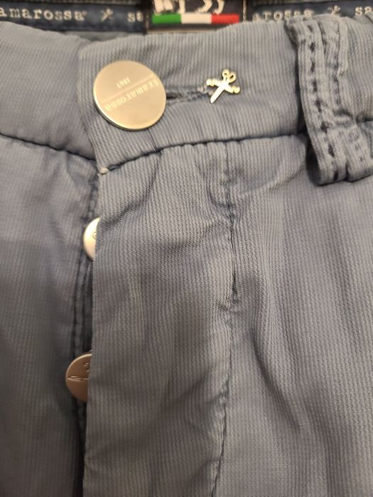 Брюки-чиносы Sartoria Tramarossa.