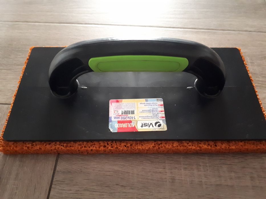 Терка для затирки швов плитки