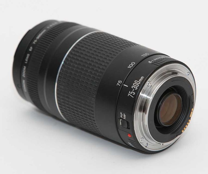 Canon EF 75-300mm 1:4-5.6 III - Para reparação