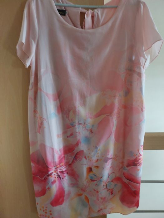 Sukienka różowa rozmiar 44