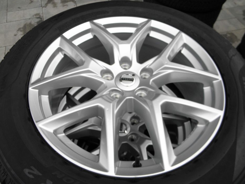 Koła zimowe 18 VOLVO XC60 235/60R18 Pirelli Scorpion Winter 5x108