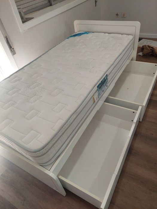 Cama de criança/adolescente marca trama                   trama