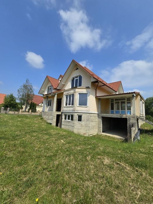 Продаж будинку в с.Великий Кучурів