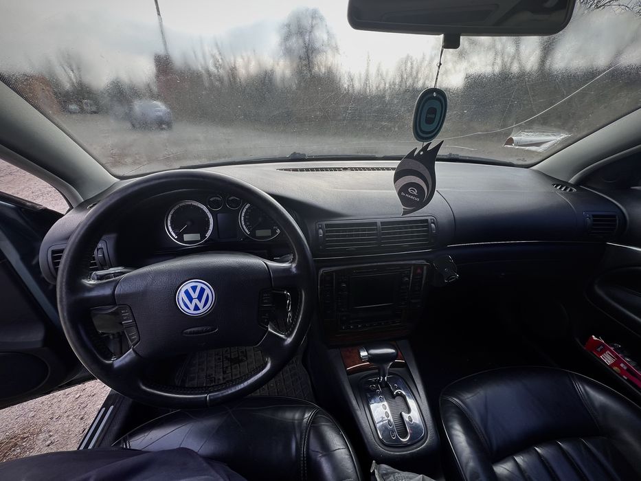 Volkswagen Passat B5 W8