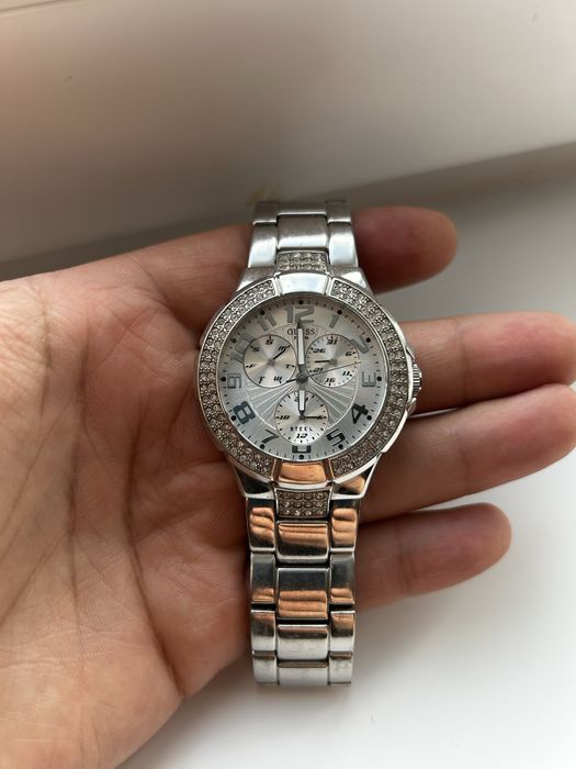 Жіночий наручний годинник Guess