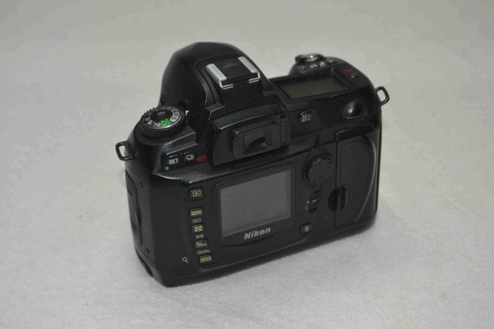 Câmera Fotográfica Nikon D70