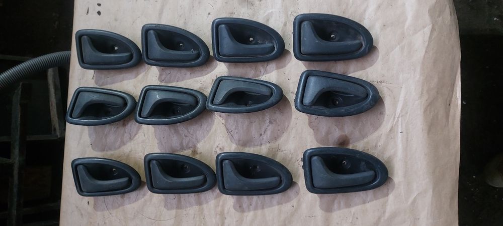 Зовнішня ручка-Renault Trafic. Ручка-Opel Vivaro,Замок-Трафік