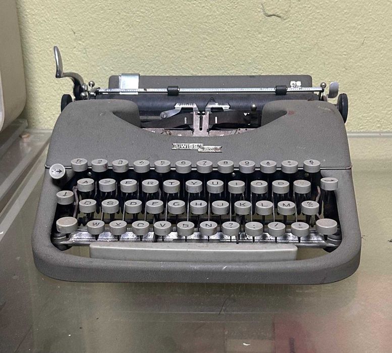 Maquinas de escrever antigas