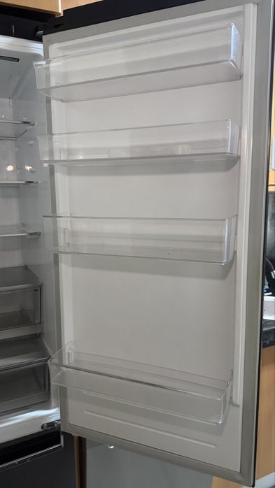 Frigorífico LG GBB72MCDFN – Avariado / Para Peças ou Reparação