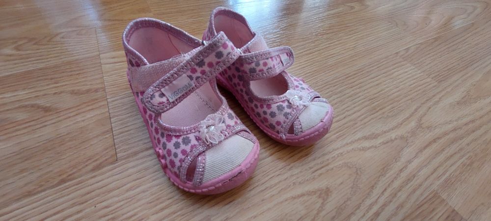 Buty dziecięce 22