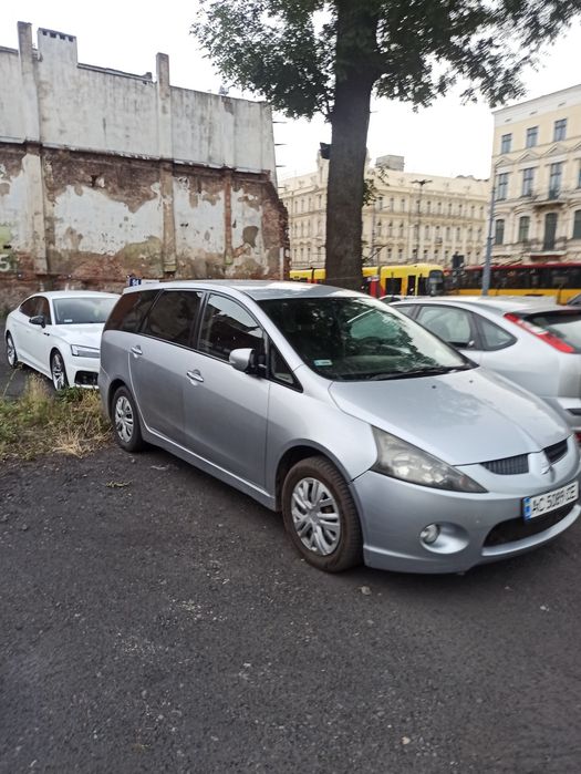 Mitsubishi Grandis