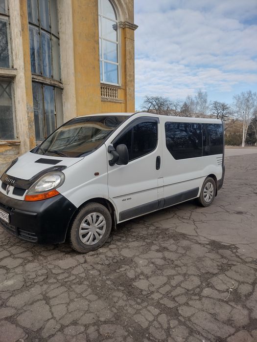 продам авто рено трафик