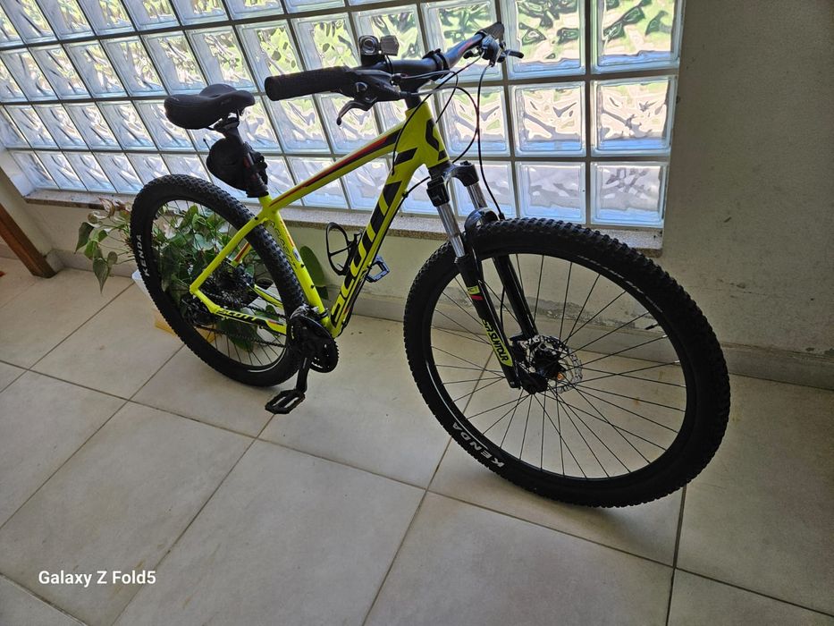 Bicicleta montanha scott