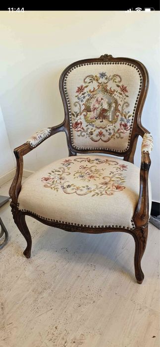 Fotele w stylu ludwikowskim