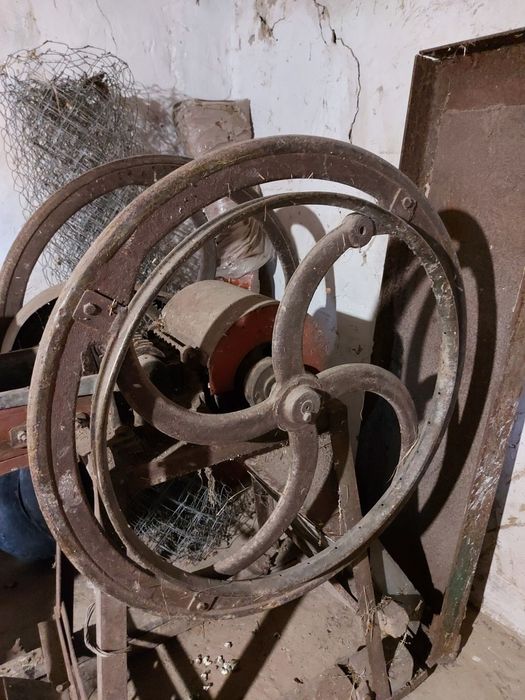 Продам січкарню (ручна, на ремінному приводі)