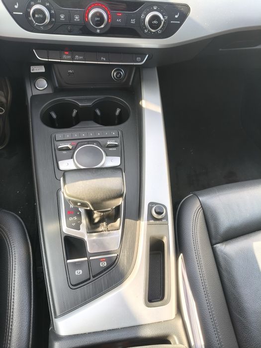 AUDI A4 AVANT S-tronic