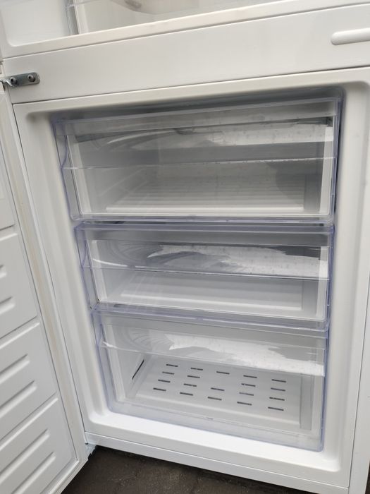 Холодильник Kernau 170 cm. з Європи, 2022 рік