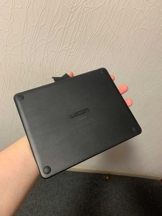 Графічний планшет Wacom Intuos S Bluetooth Black (Повний комплект)