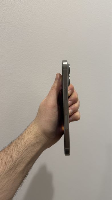 IPhone 15 Pro Max 1Tb e-sim