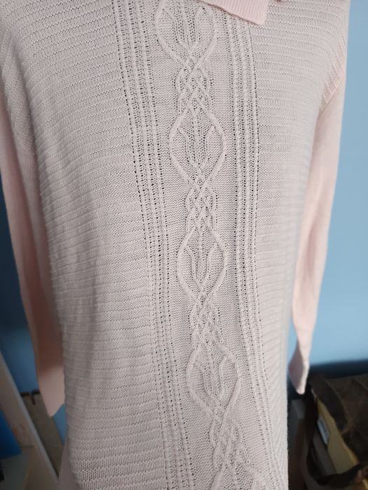 Śliczny różowy sweter Canda – idealny na każdą okazję! M