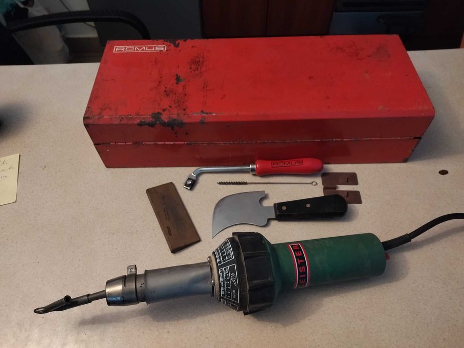 Zdrzewarka do wykładzin PCV