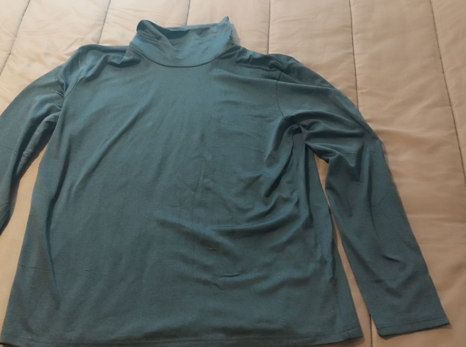 Camisola térmica gola alta