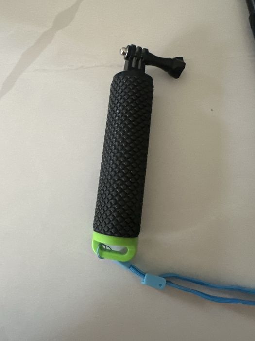Acessorios Go Pro flutuador e selfie stick