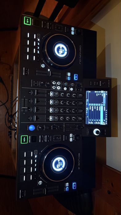 Denon SC Live 4 Controlador