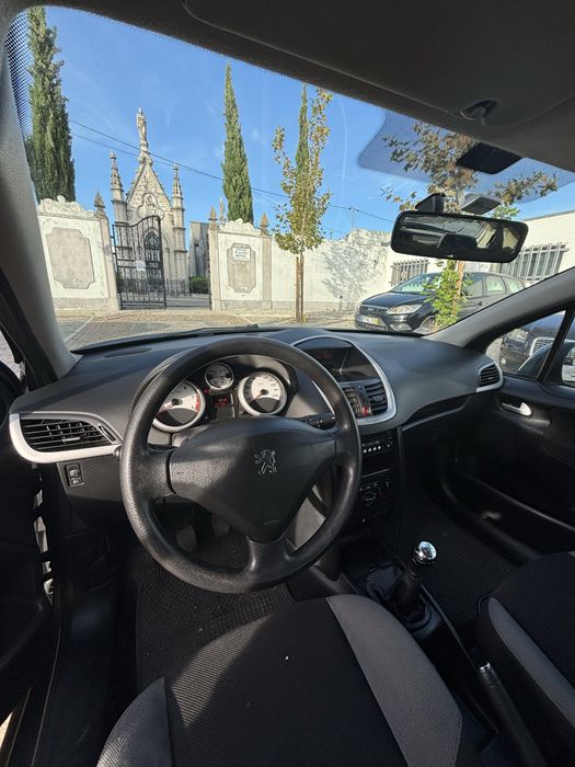 Peugeot 207 — fotografia 4