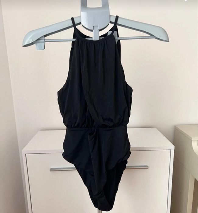 Elegancki strój kąpielowy Calzedonia – jak nowy