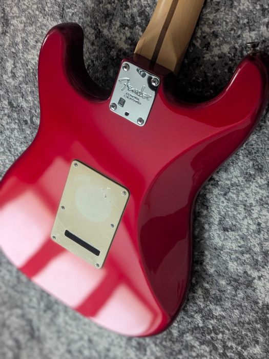 Электрогитара Fender American Stratocaster - Chrome Red