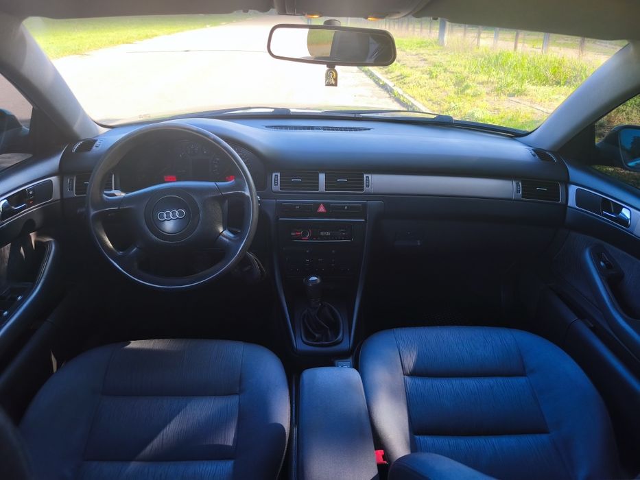 Audi a6c5 Пишіть