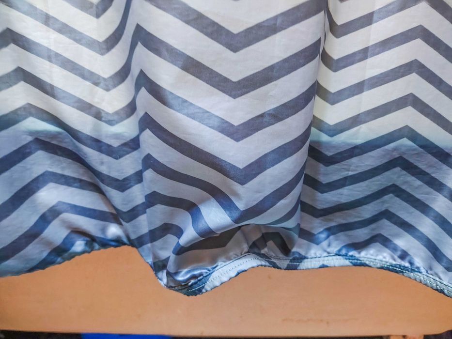 Шторка для душу сіра щільна з утяжувачем по низу JYSK