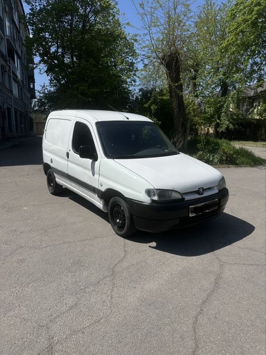 Peugeot Partner  2 л дизель