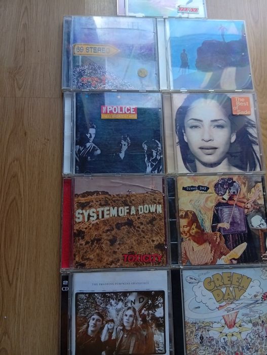 Conjunto de caixas para CDs de música