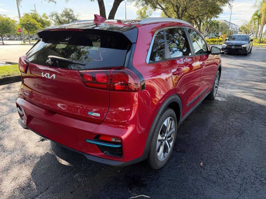 Kia Niro EV      2021