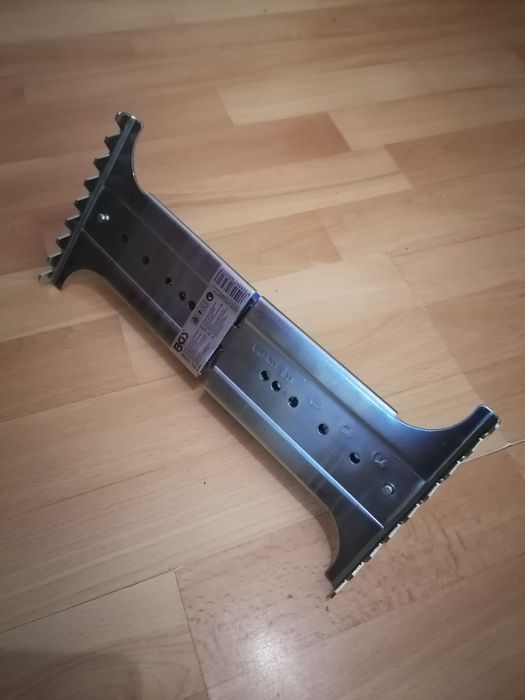 podnośnik do płyt regulowany, 300-500 mm, ocynkowany