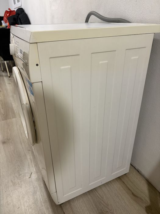 Maquina de lavar roupa