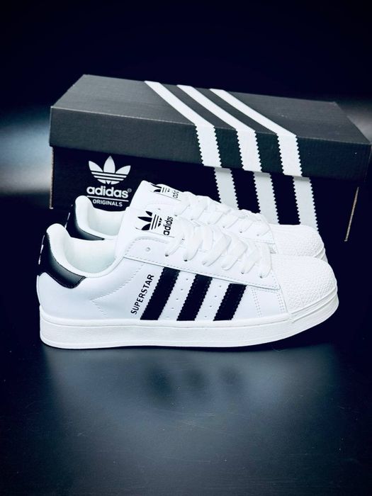 Ададис суперс стар / черно белые суперстары / подростковые женские красовки adidas superstar / трендовые красовки на лето