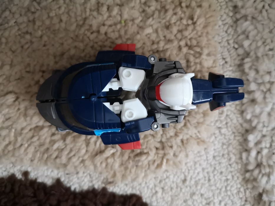 Машинка робот+самолёт робот.