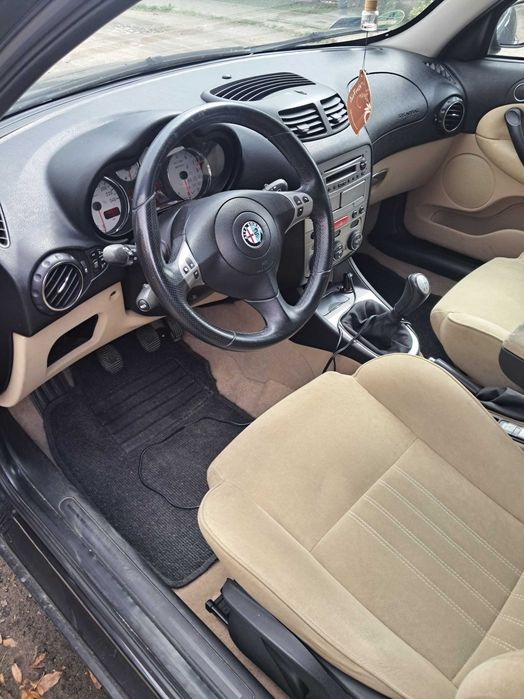 Alfa Romeo 147 1.6 benzyna 2009